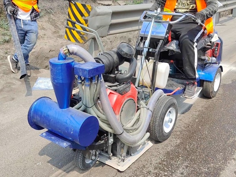 Dust and road wire removal machine